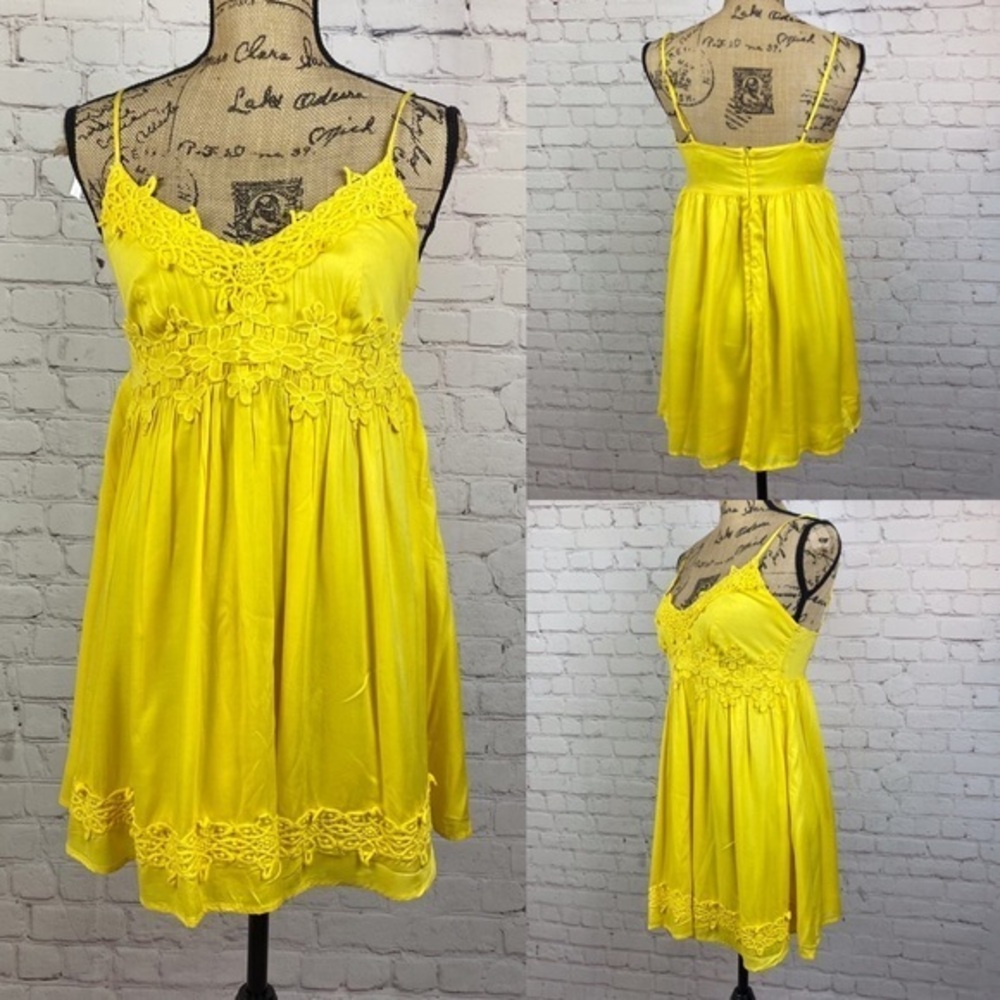 Forever21 Daisy Trim Yellow Summer Dress